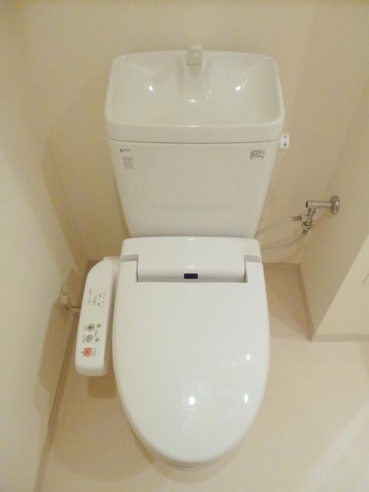 【トイレ】　温水洗浄便座付※写真は同物件他室です。