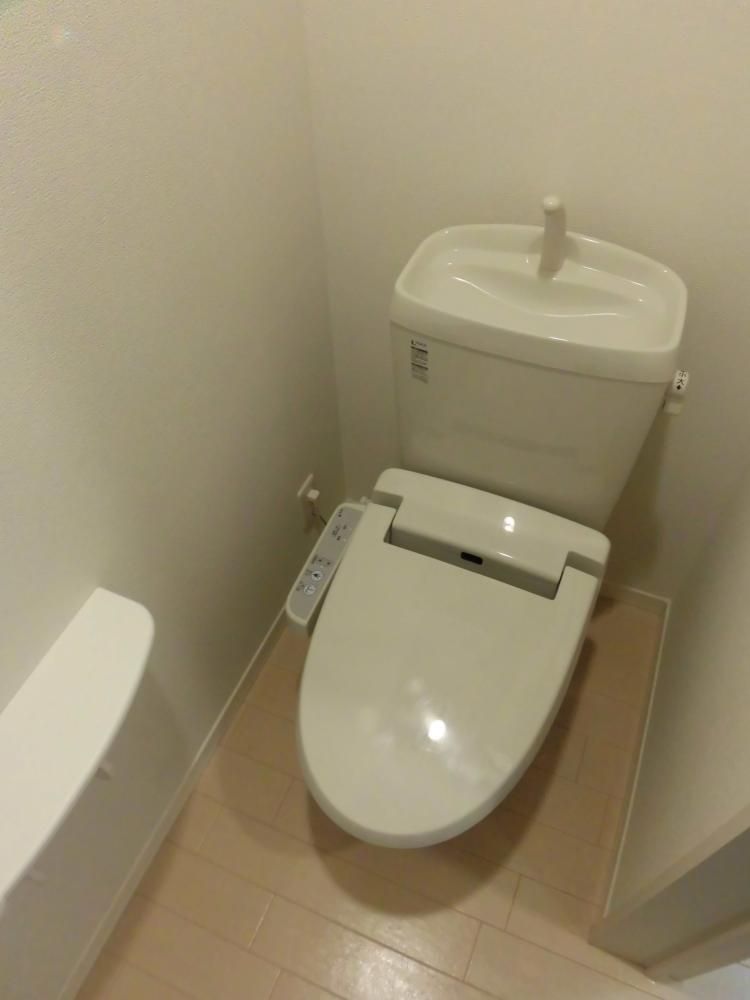 【トイレ】　冬も快適な温水洗浄便座