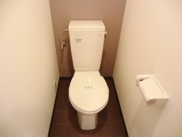 【トイレ】　※写真は同物件他室です。