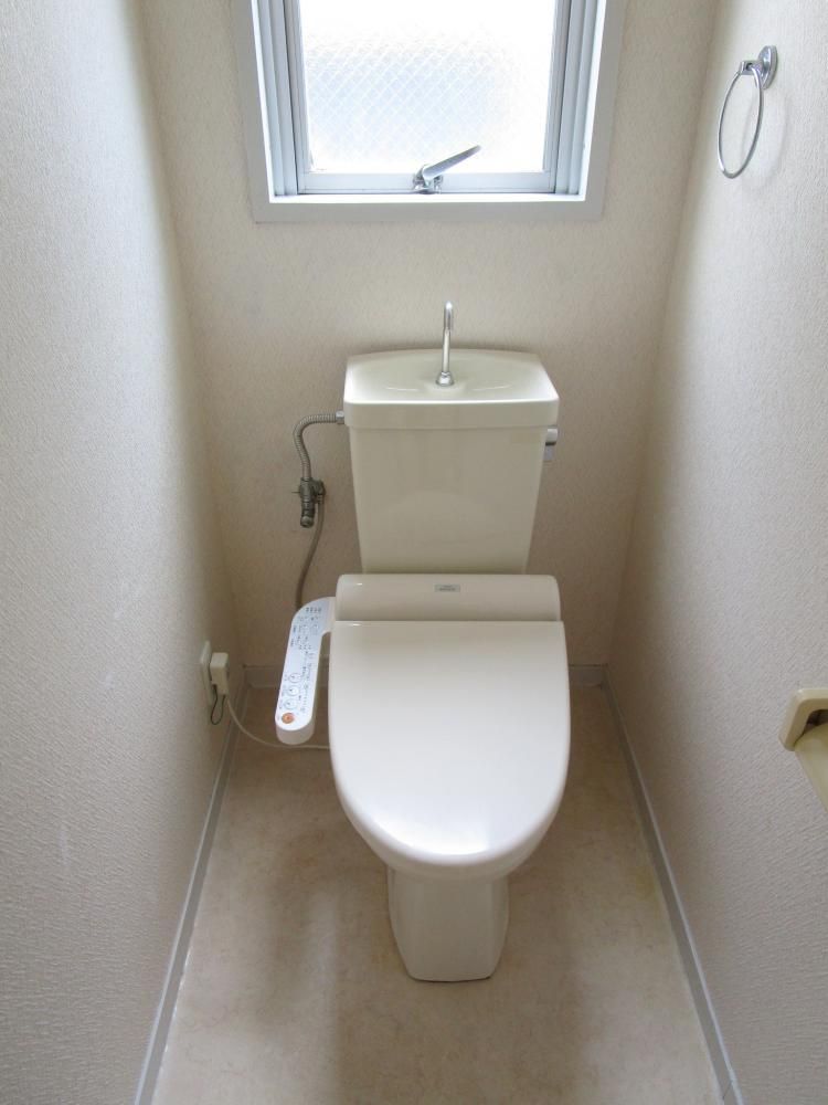 【トイレ】　快適な温水洗浄便座！